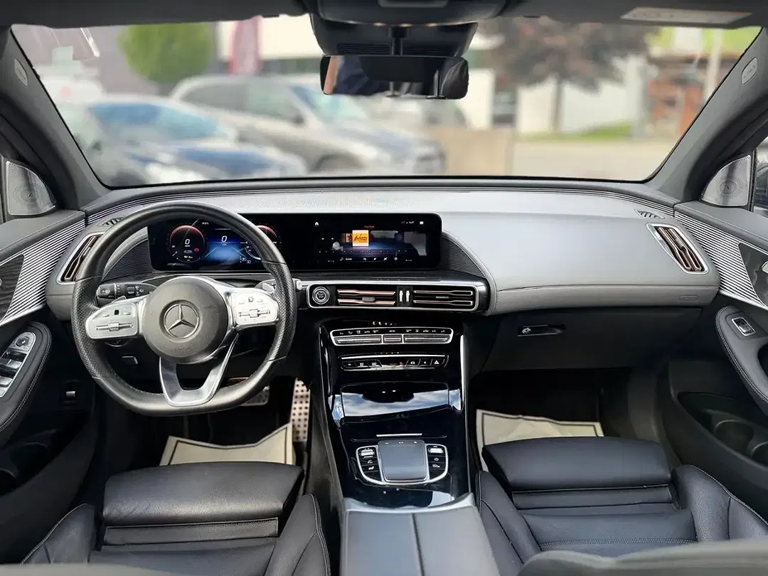 Mercedes-Benz EQC 400 - Thumbnail 5