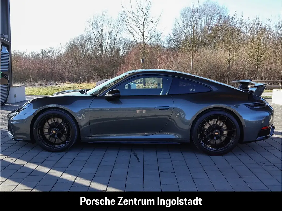 Porsche 911 - Thumbnail 2