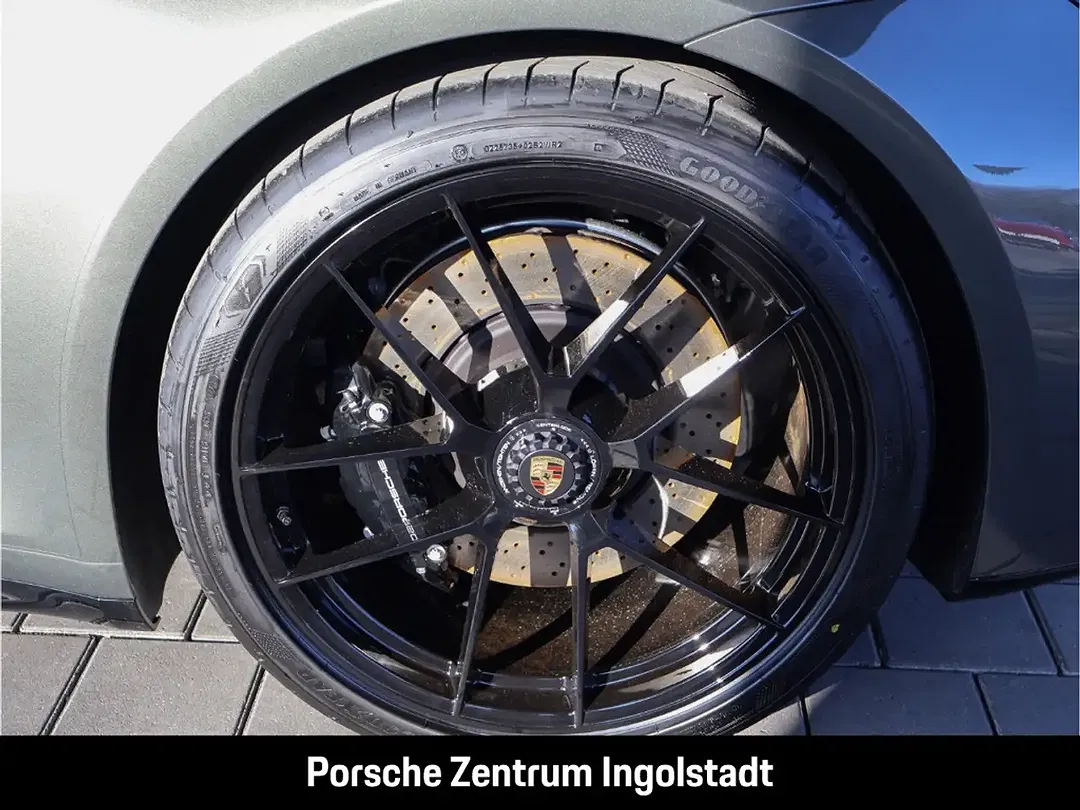 Porsche 911 - Thumbnail 6