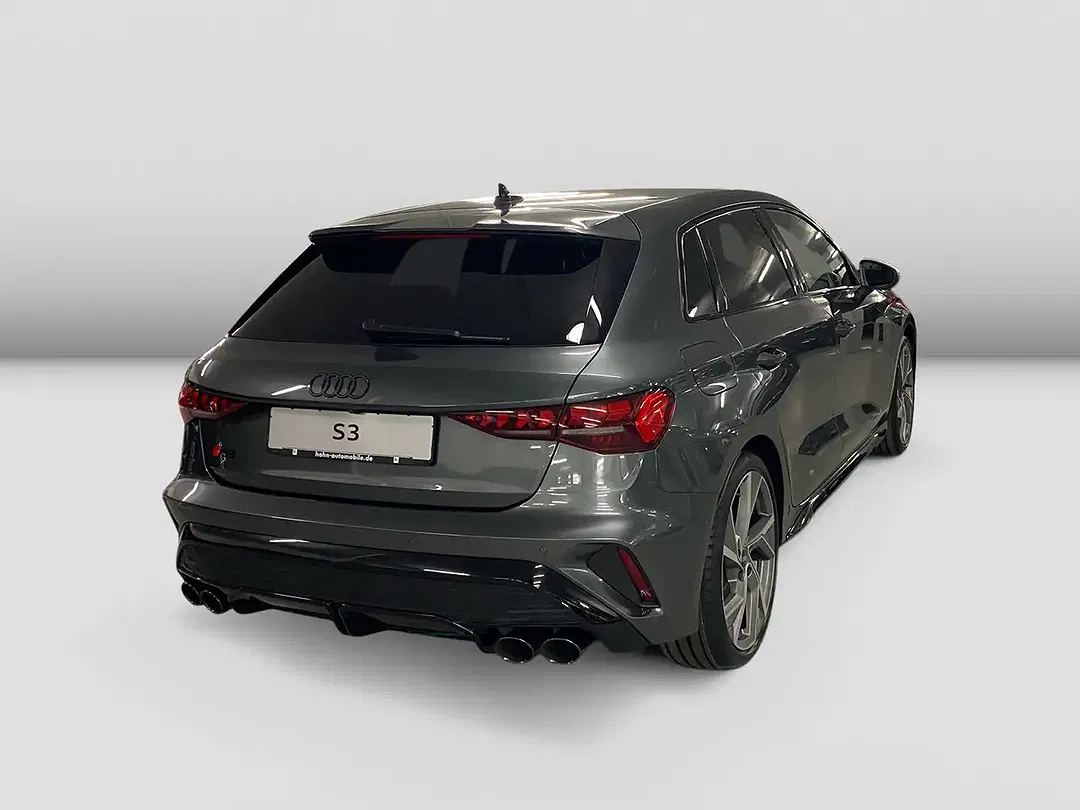 Audi S3 - Thumbnail 3