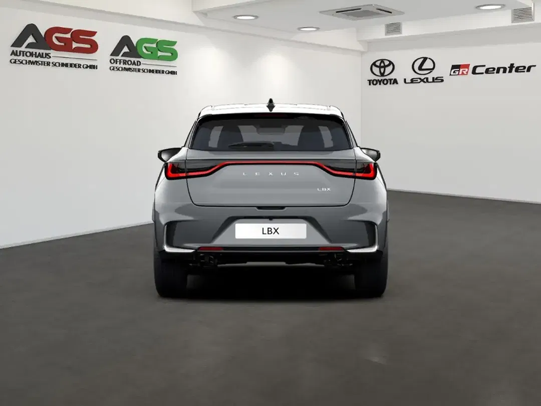 Lexus LBX - Thumbnail 4