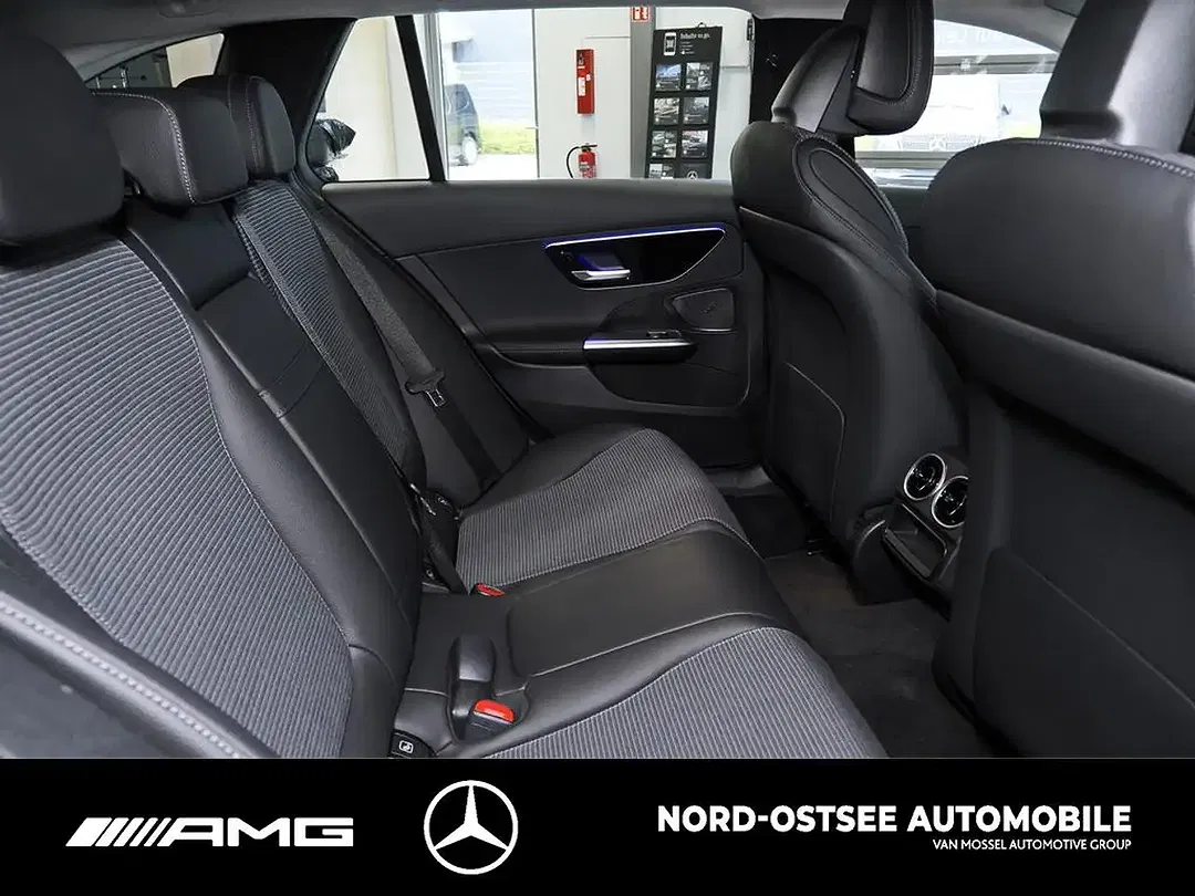 Mercedes-Benz C 300 - Thumbnail 13