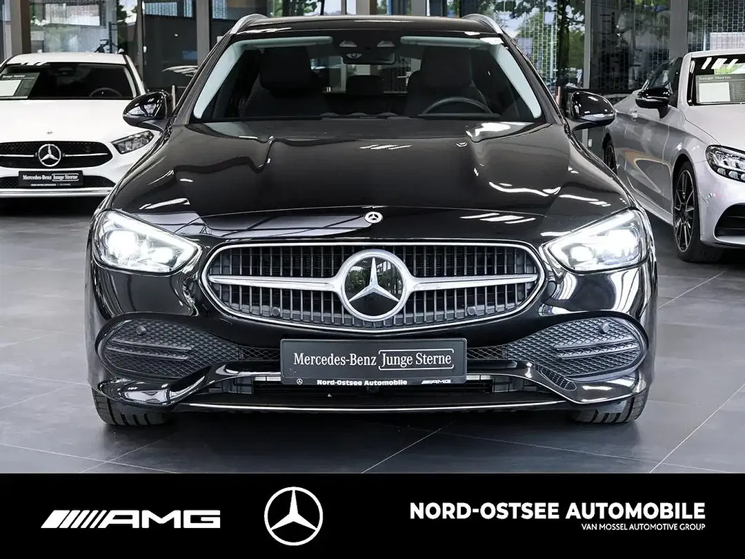 Mercedes-Benz C 300 - Thumbnail 2