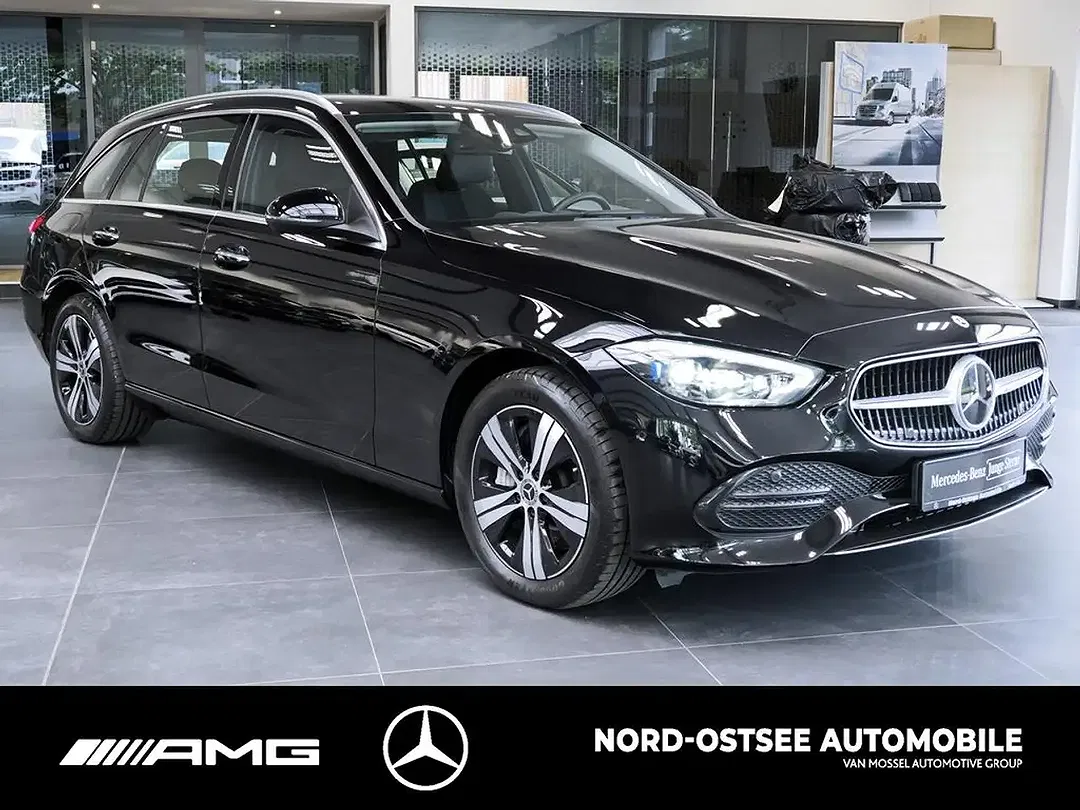 Mercedes-Benz C 300 - Thumbnail 3