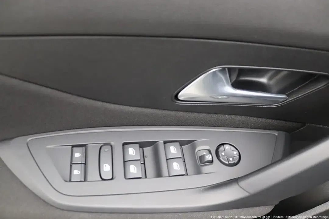 Peugeot 308 - Thumbnail 12