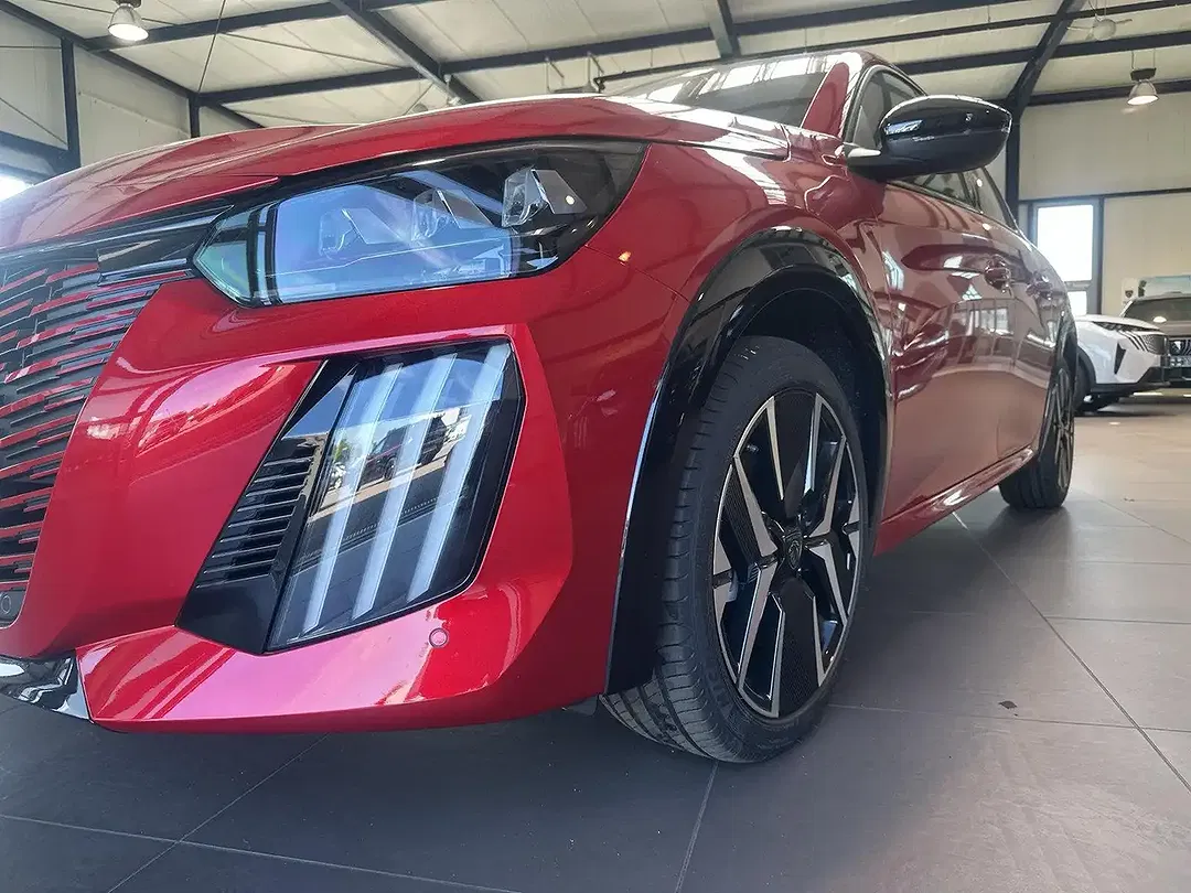 Peugeot 208 - Thumbnail 7