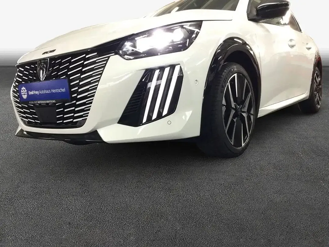 Peugeot 208 - Thumbnail 4