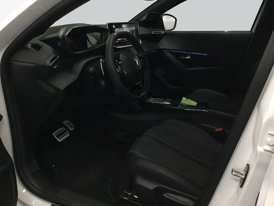 Peugeot 208 - Thumbnail 7