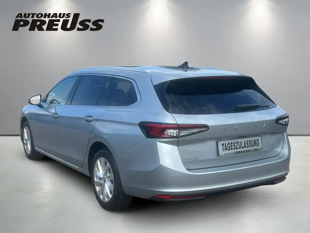 Skoda Superb - Thumbnail 3