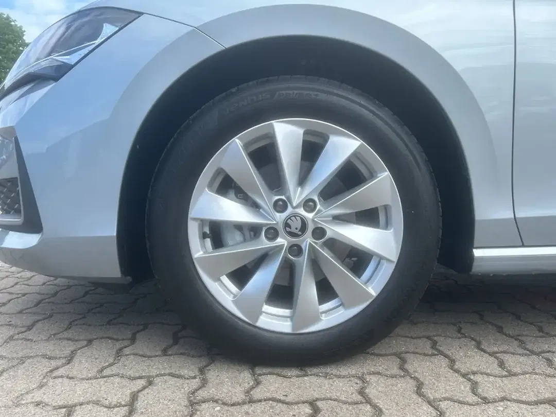 Skoda Superb - Thumbnail 7
