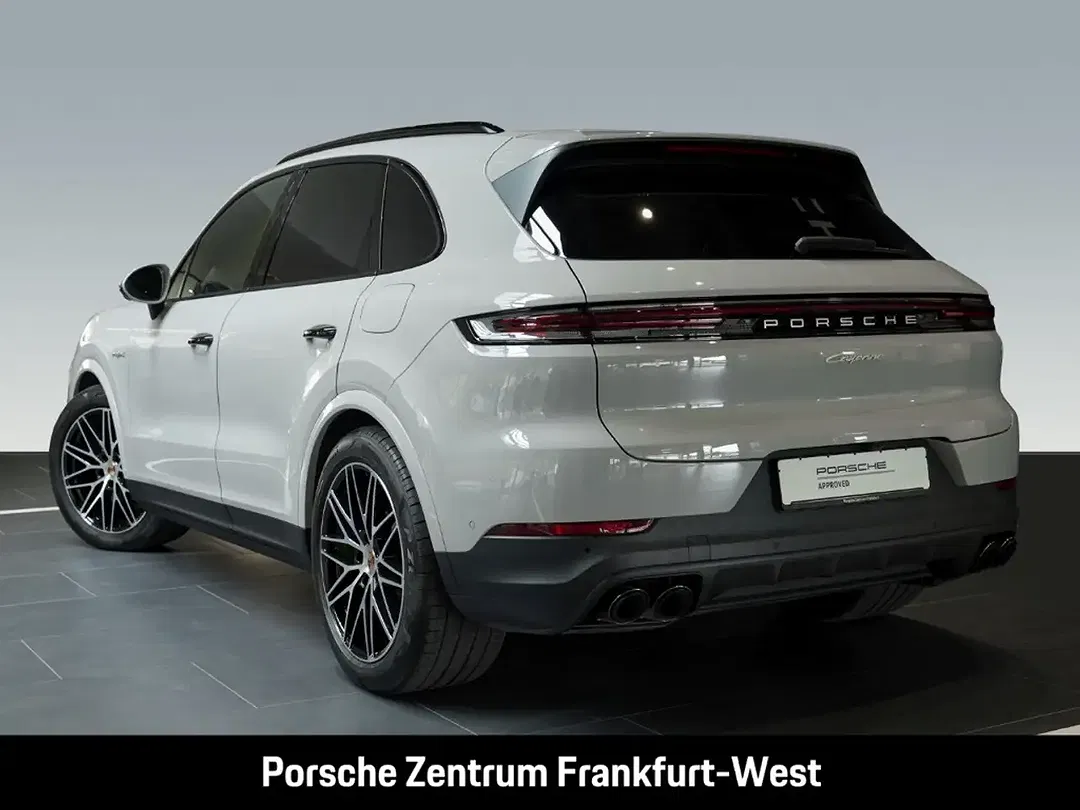 Porsche Cayenne - Thumbnail 3