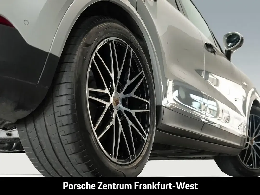 Porsche Cayenne - Thumbnail 6
