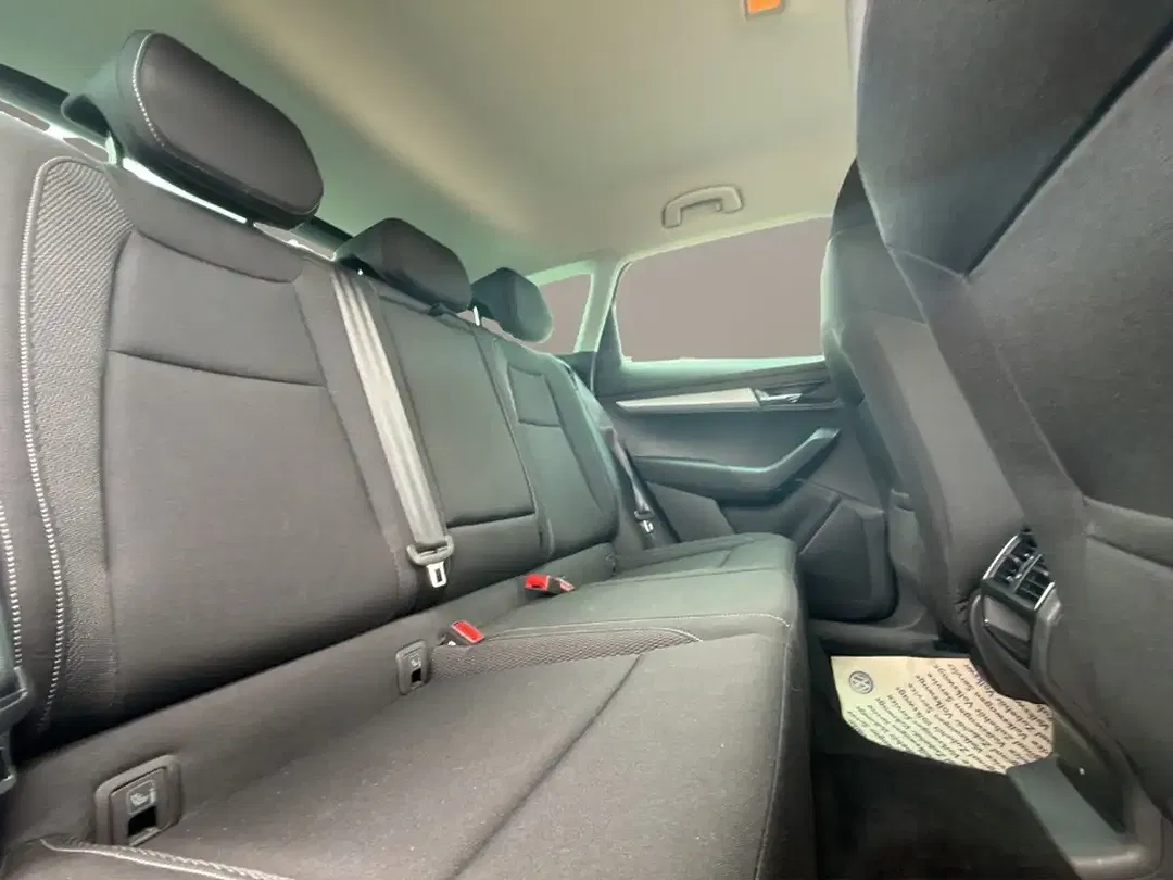 Skoda Karoq - Thumbnail 13