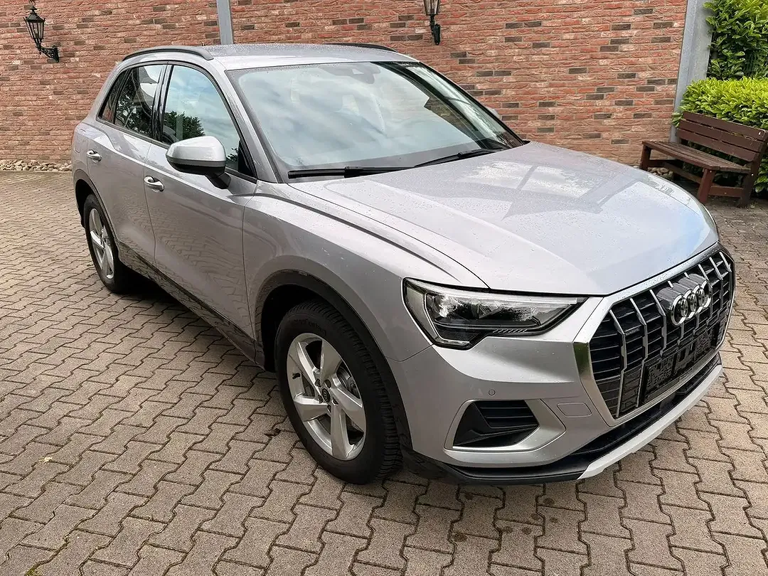 Audi Q3 - Thumbnail 4