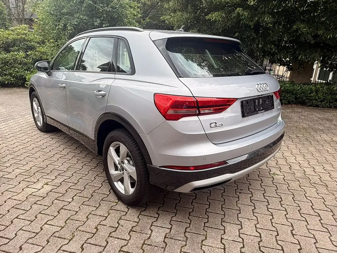 Audi Q3 - Thumbnail 9