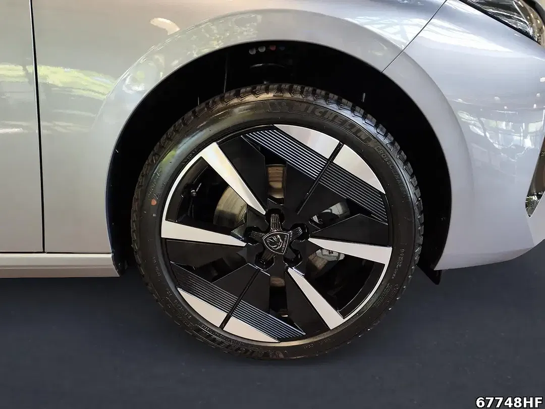 Peugeot 308 - Thumbnail 5