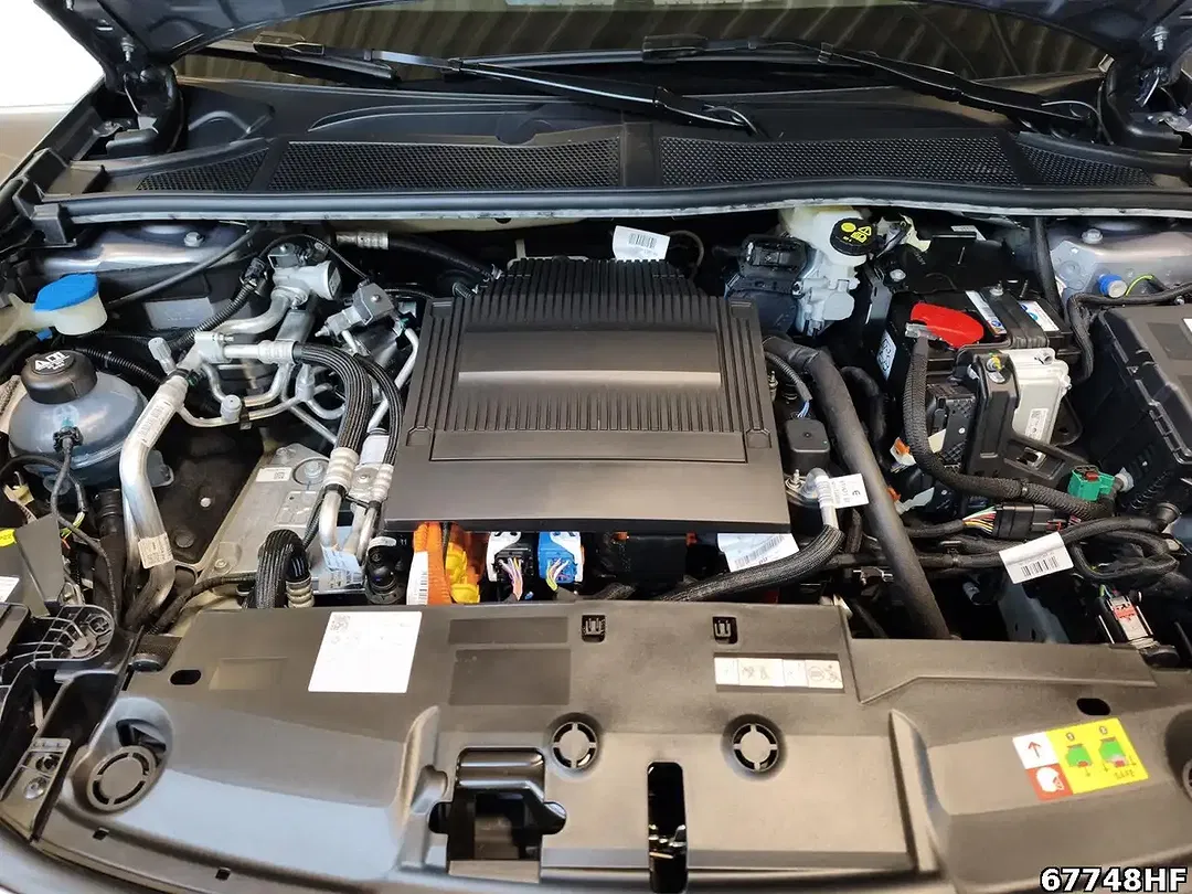 Peugeot 308 - Thumbnail 7
