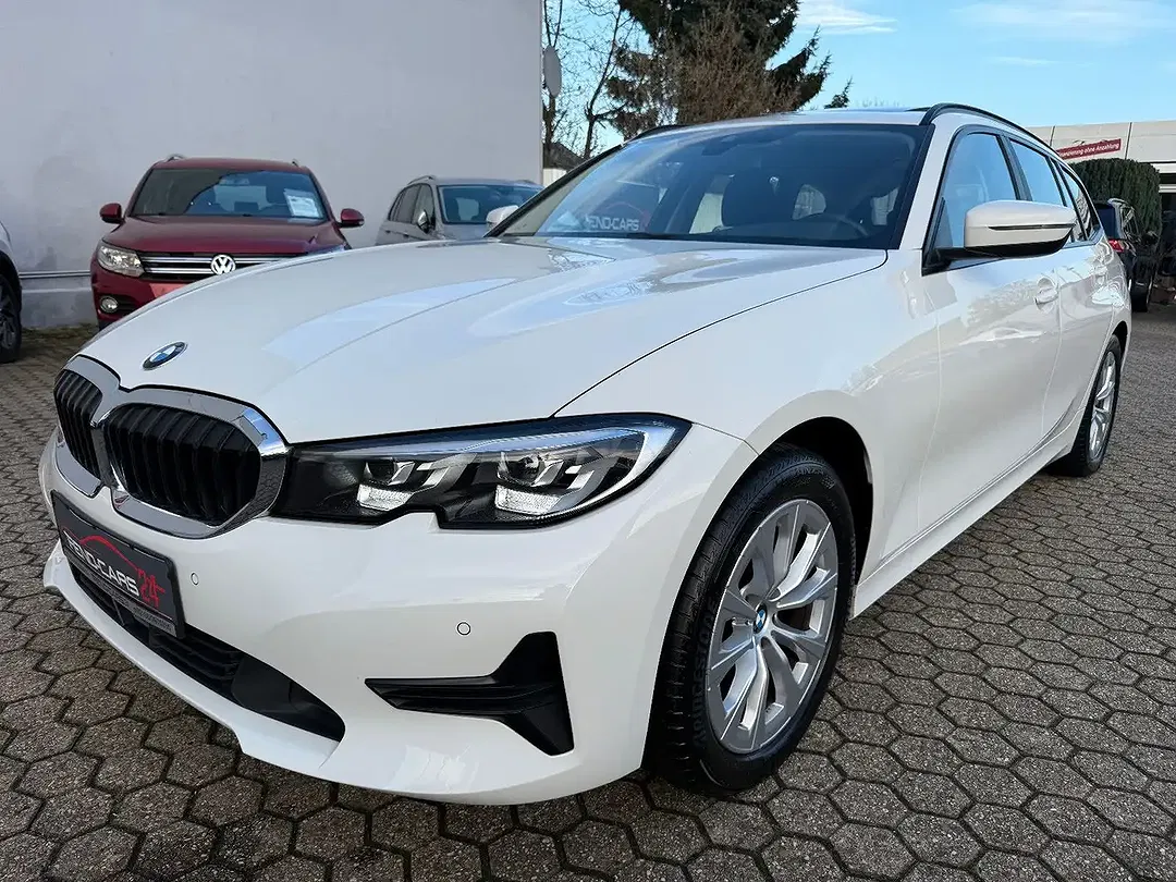 BMW 320 - Thumbnail 1