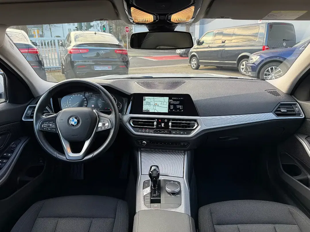 BMW 320 - Thumbnail 15