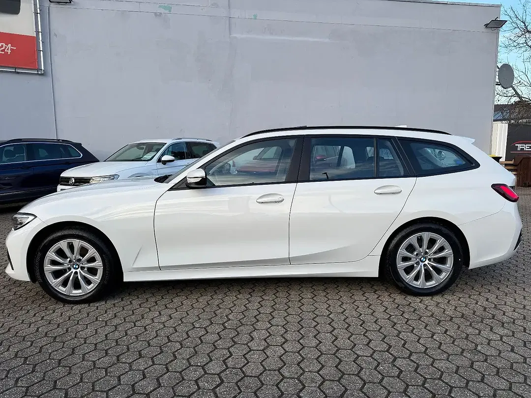 BMW 320 - Thumbnail 2