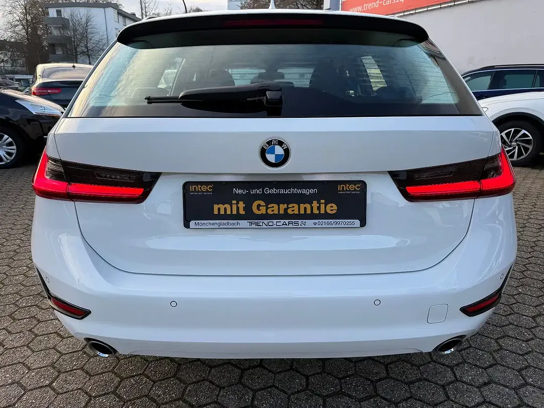 BMW 320 - Thumbnail 4