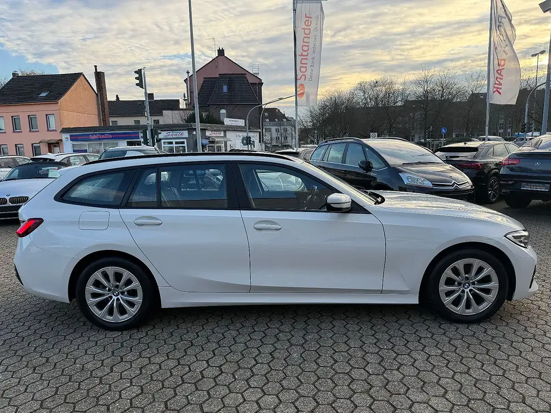 BMW 320 - Thumbnail 6