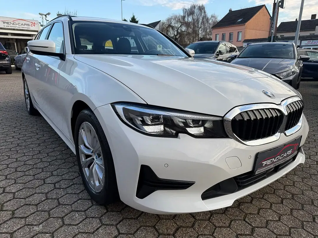 BMW 320 - Thumbnail 7