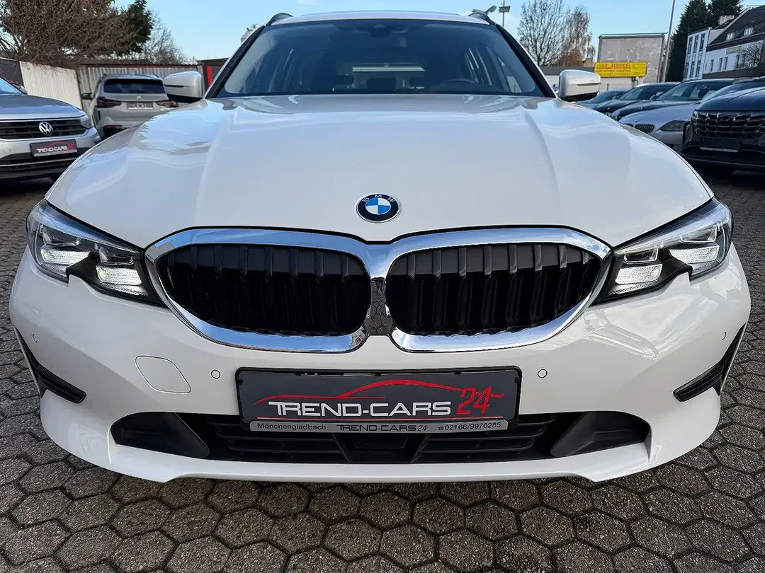 BMW 320 - Thumbnail 8
