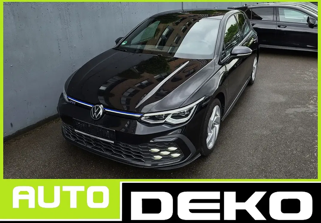 Volkswagen Golf - Thumbnail 1