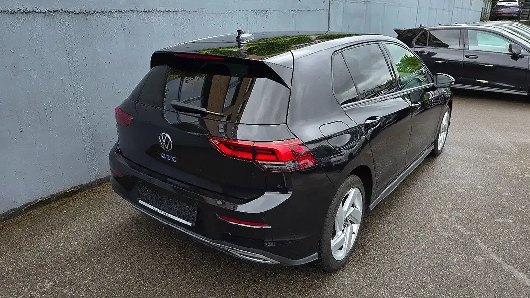 Volkswagen Golf - Thumbnail 4