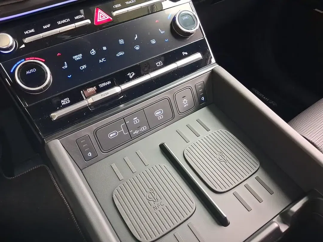 Hyundai SANTA FE - Thumbnail 13
