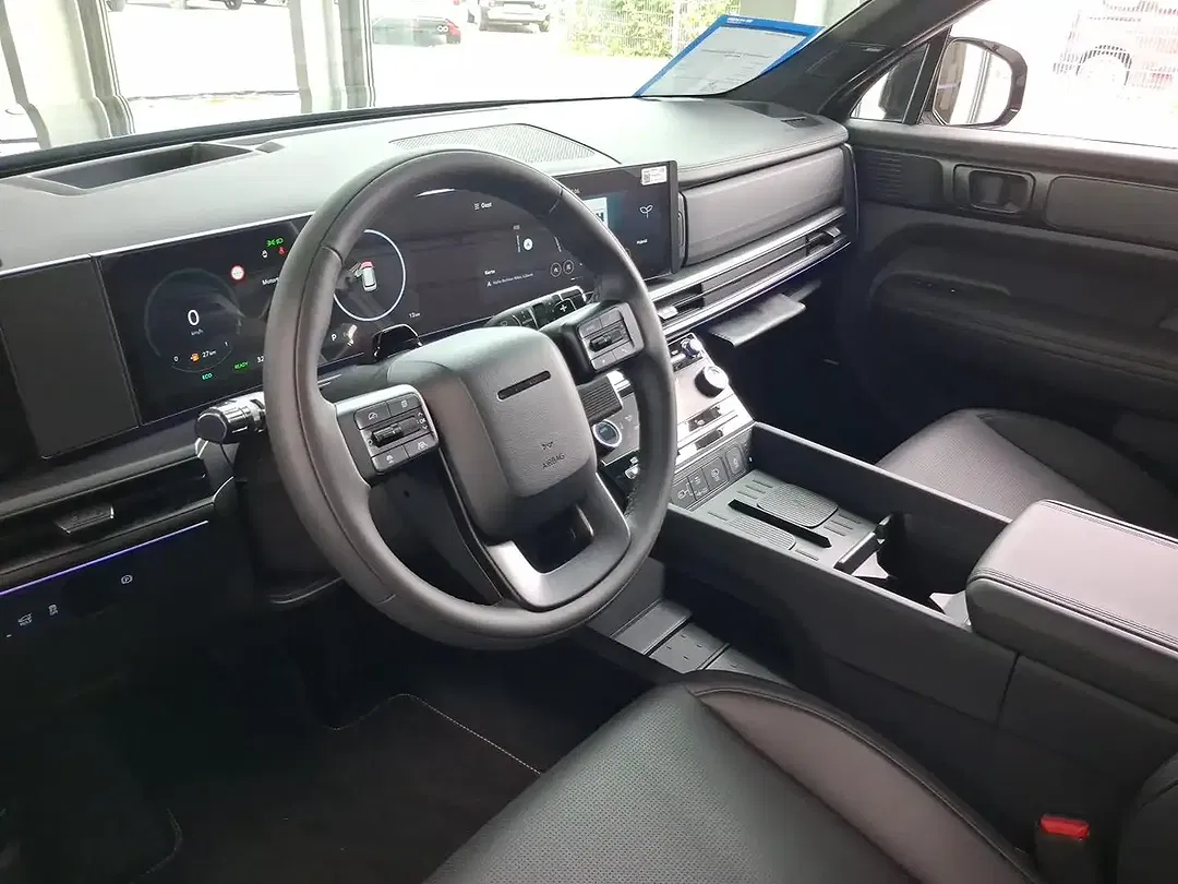 Hyundai SANTA FE - Thumbnail 8