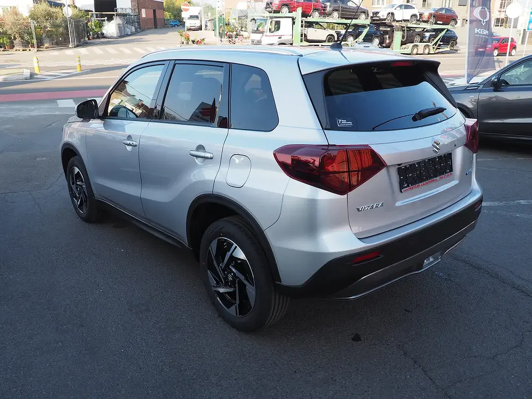 Suzuki Vitara - Thumbnail 4