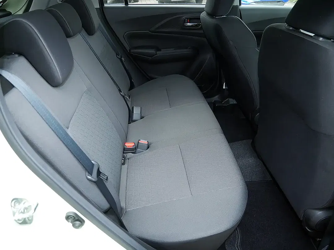 Suzuki Swift - Thumbnail 9