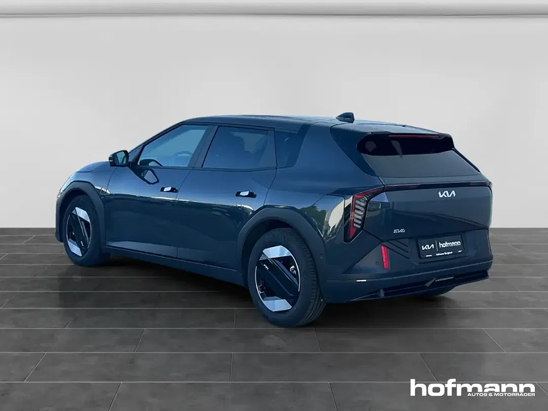 Kia EV4 - Thumbnail 3