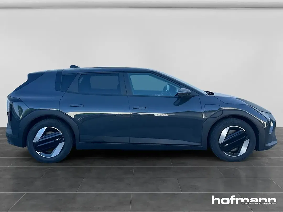 Kia EV4 - Thumbnail 6
