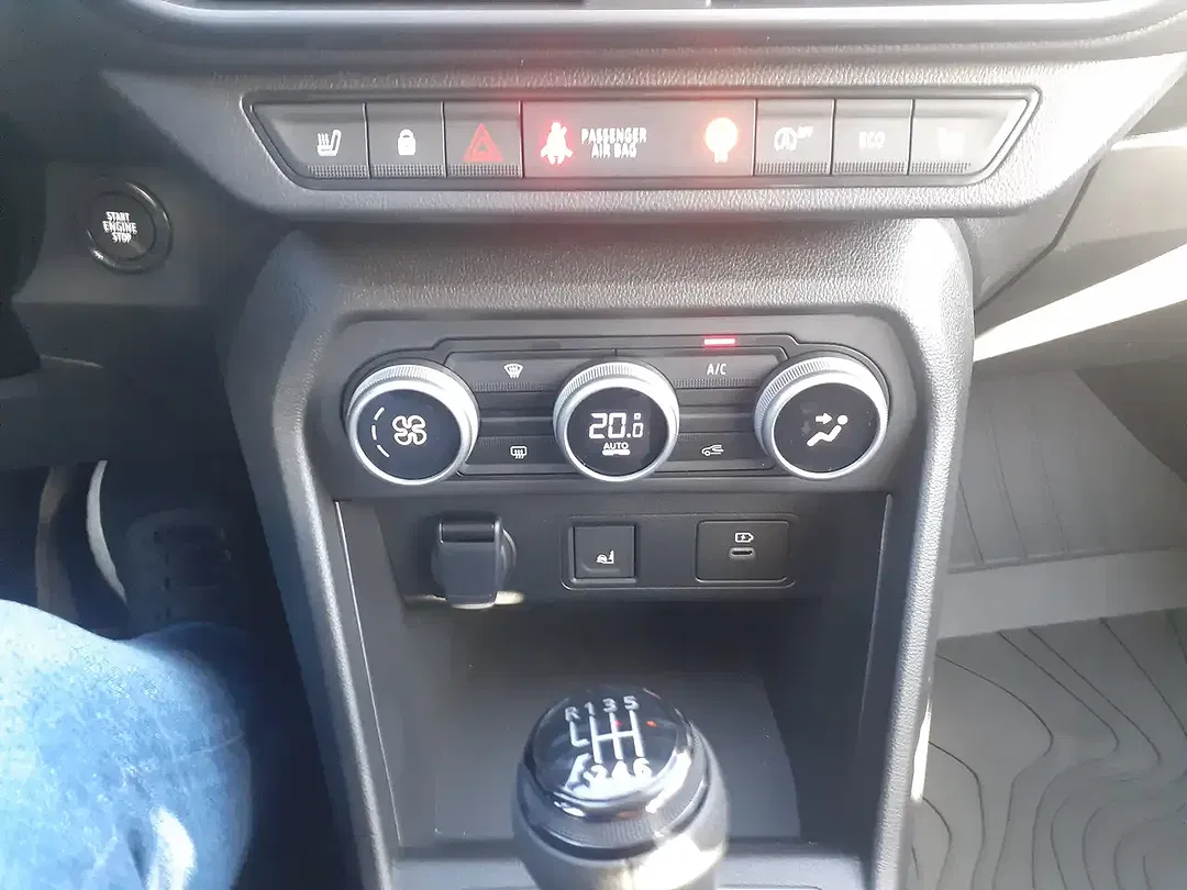 Dacia Sandero - Thumbnail 13