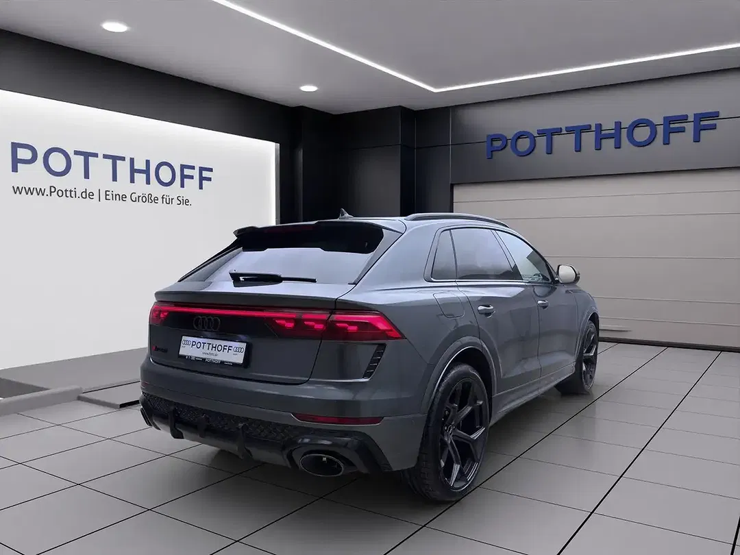 Audi RS Q8 - Thumbnail 6