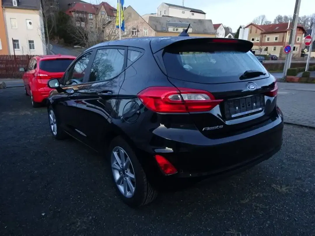 Ford Fiesta - Thumbnail 5