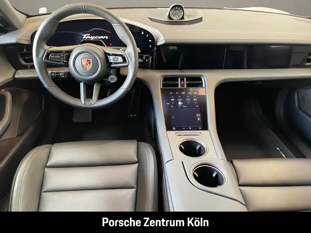 Porsche Taycan - Thumbnail 14