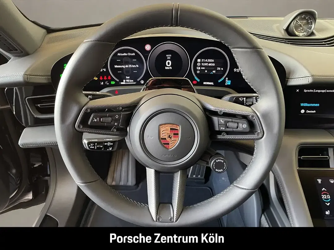 Porsche Taycan - Thumbnail 15