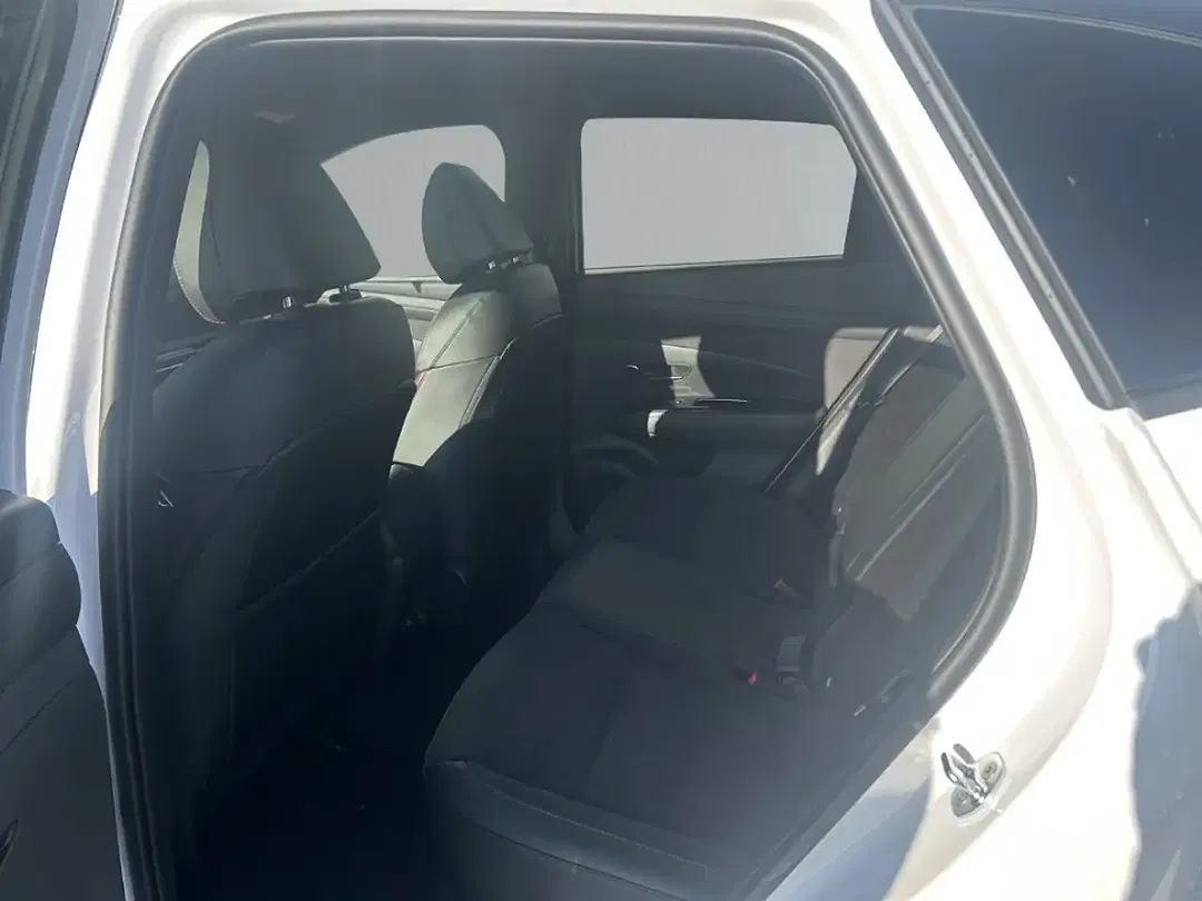 Hyundai TUCSON - Thumbnail 8