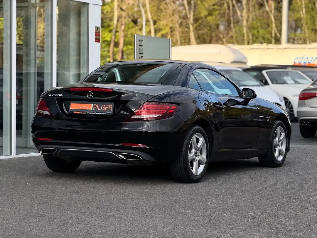Mercedes-Benz SLC 200 - Thumbnail 4