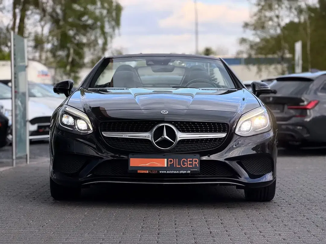 Mercedes-Benz SLC 200 - Thumbnail 9