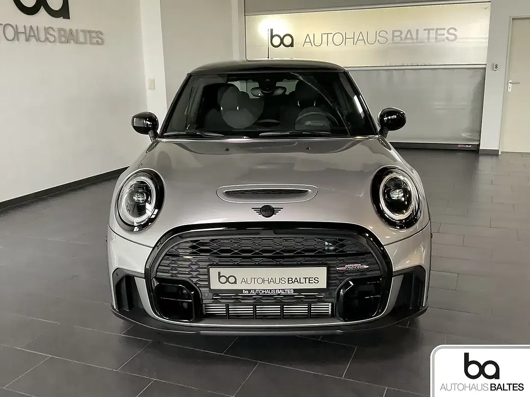 MINI Cooper S - Thumbnail 2