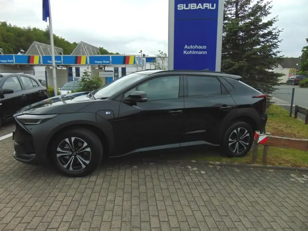 Subaru Solterra - Thumbnail 6