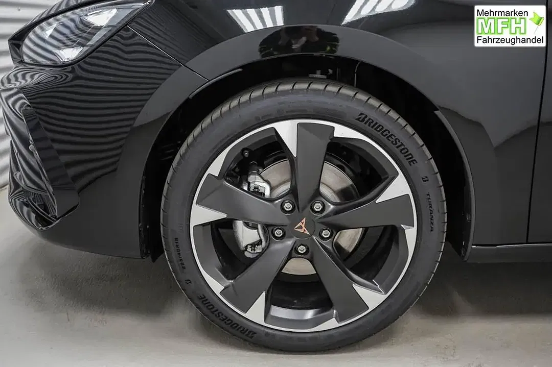 CUPRA Leon - Thumbnail 5
