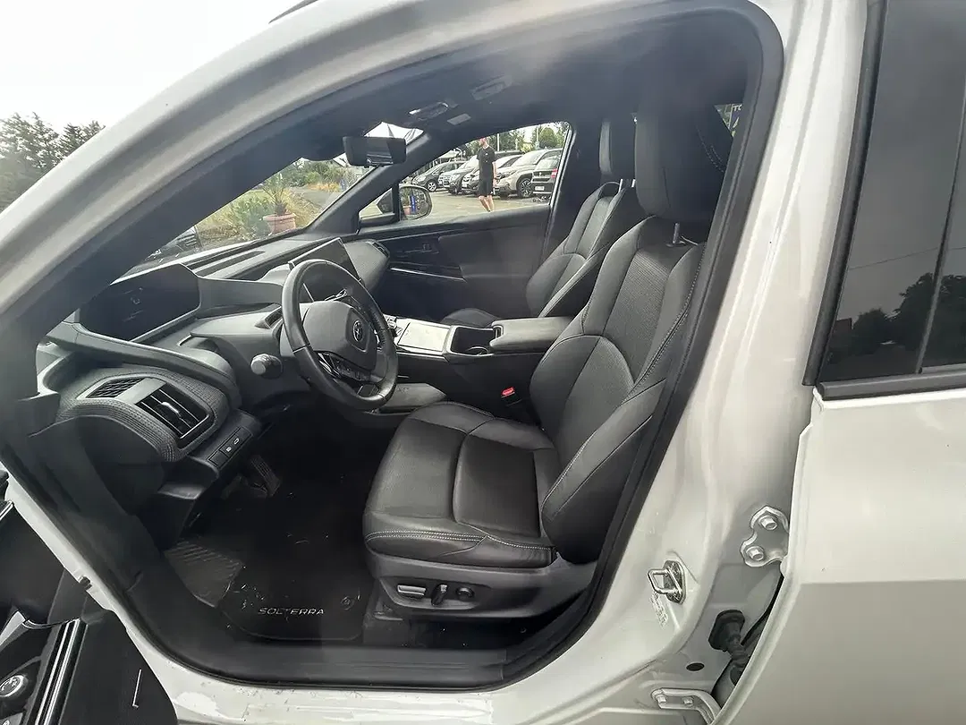 Subaru Solterra - Thumbnail 8