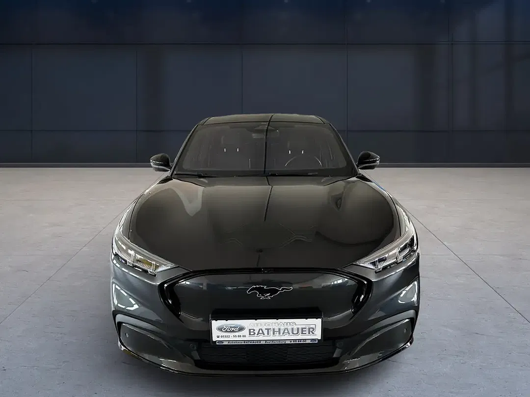 Ford Mustang - Thumbnail 2
