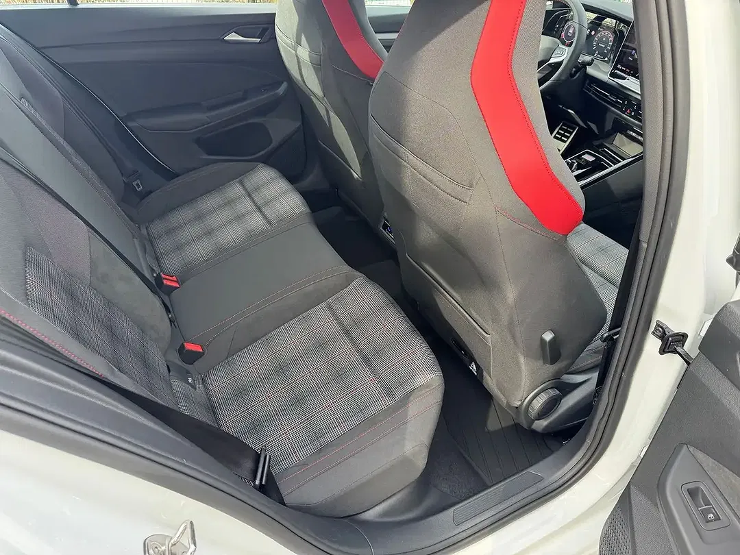 Volkswagen Golf GTI - Thumbnail 10